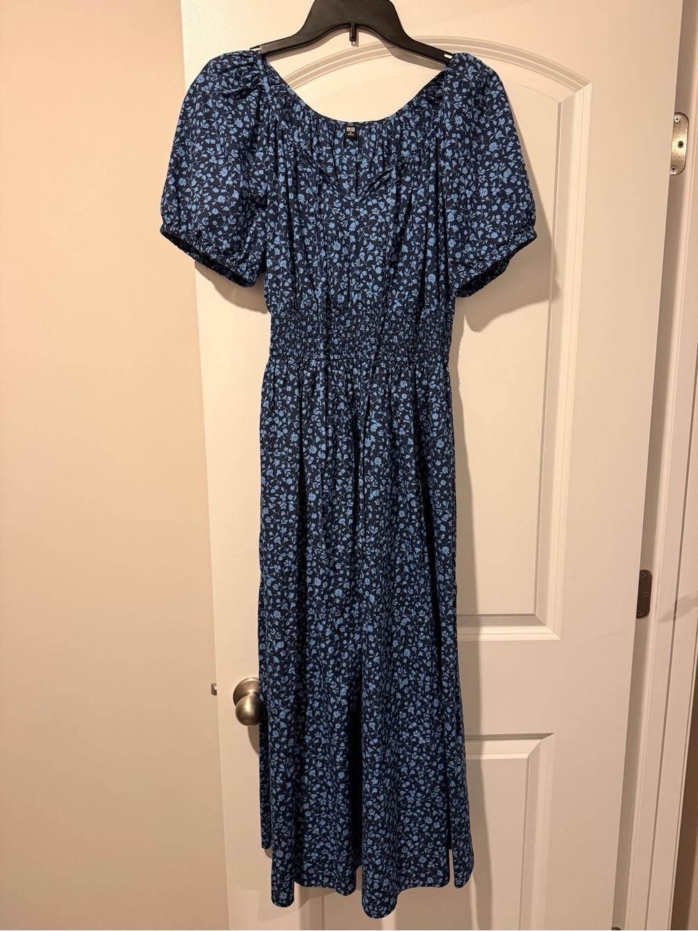 Uniqlo Navy Blue Floral Puff-Sleeve Maxi Dress
